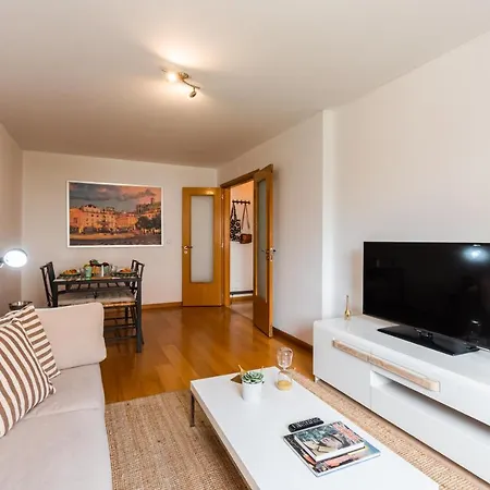 Conchas - Spacious 1 Bdr With Free Parking